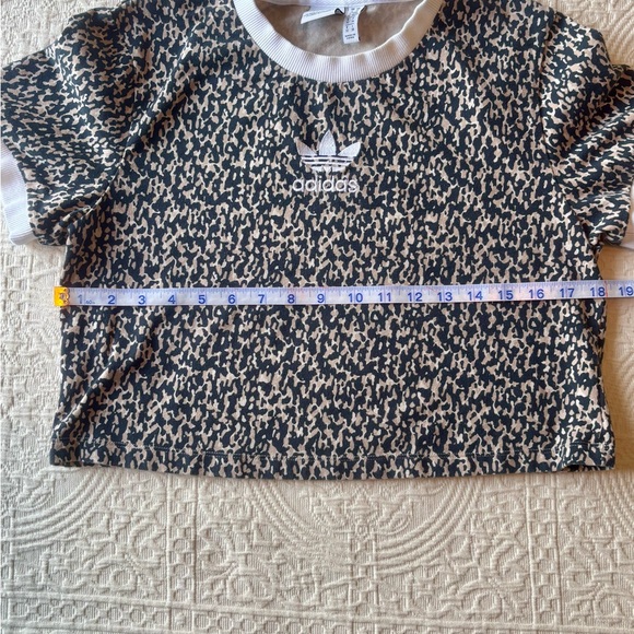 adidas cropped cotton tee size XS cheetah leopard - Picture 9 of 9
